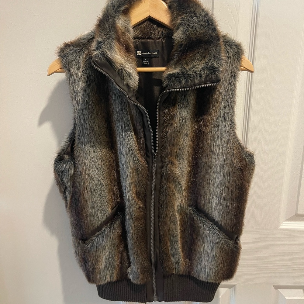 Valerie Bertinelli Luxurious Brown Faux Fur Vest